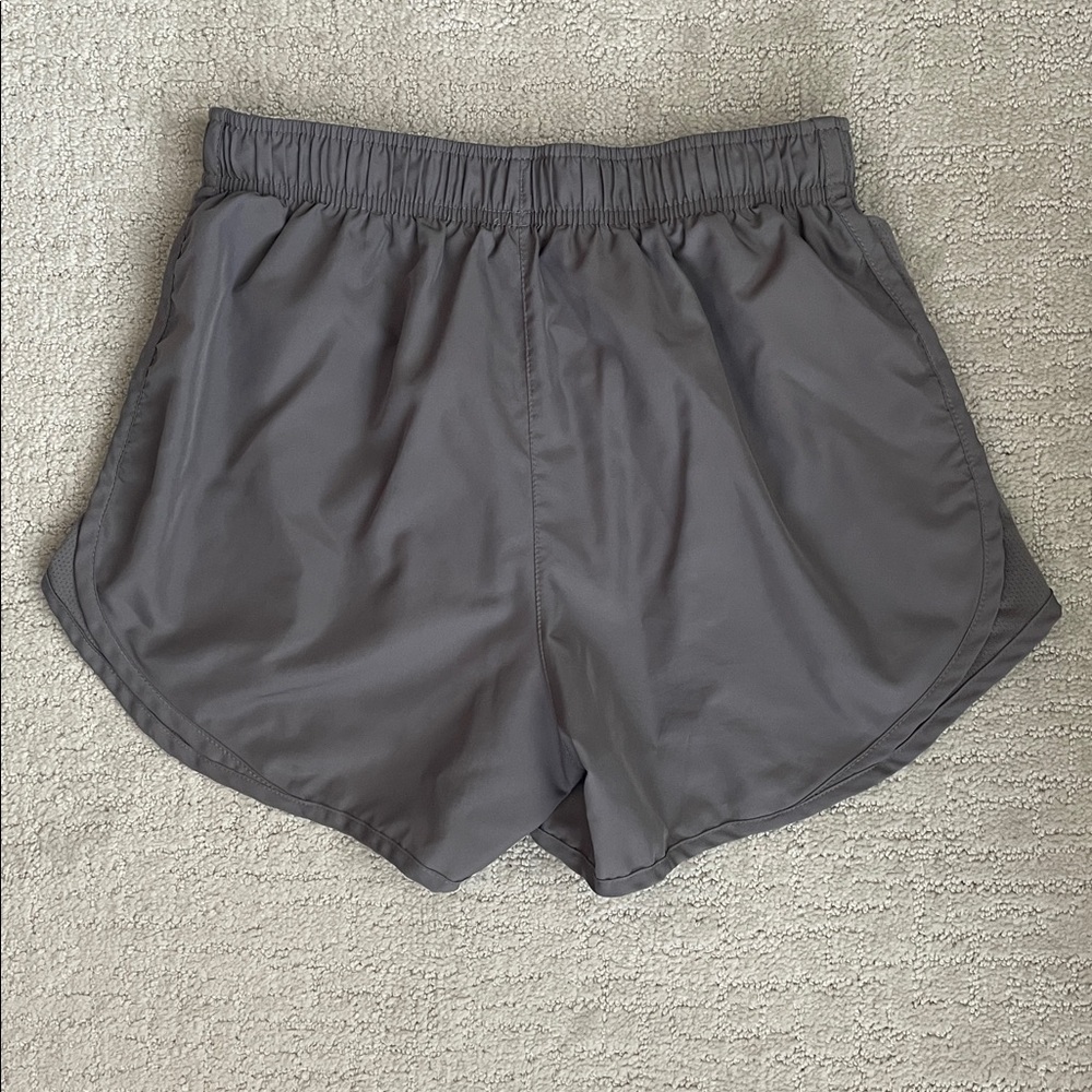 Nike Women's Gray Patterned Athletic Shorts - Picture 3 of 5